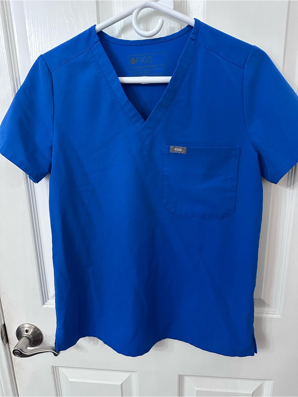 FIGS Royal Blue Catarina One-Pocket Scrub Top - Size XS